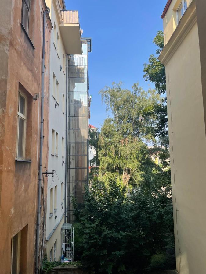 Andrews Cosy Apartment Прага Екстериор снимка